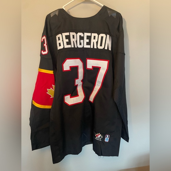 Nike Patrice Bergeron Jersey Large 37 team Canada - Picture 3 of 3
